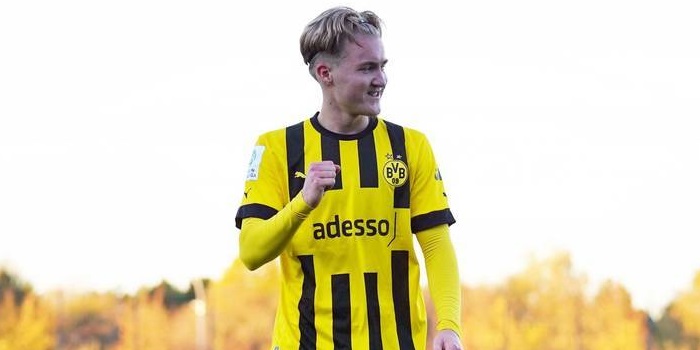 Youth League Borussia Dortmund Gewinnt 1 0 Bei Paris St Germain